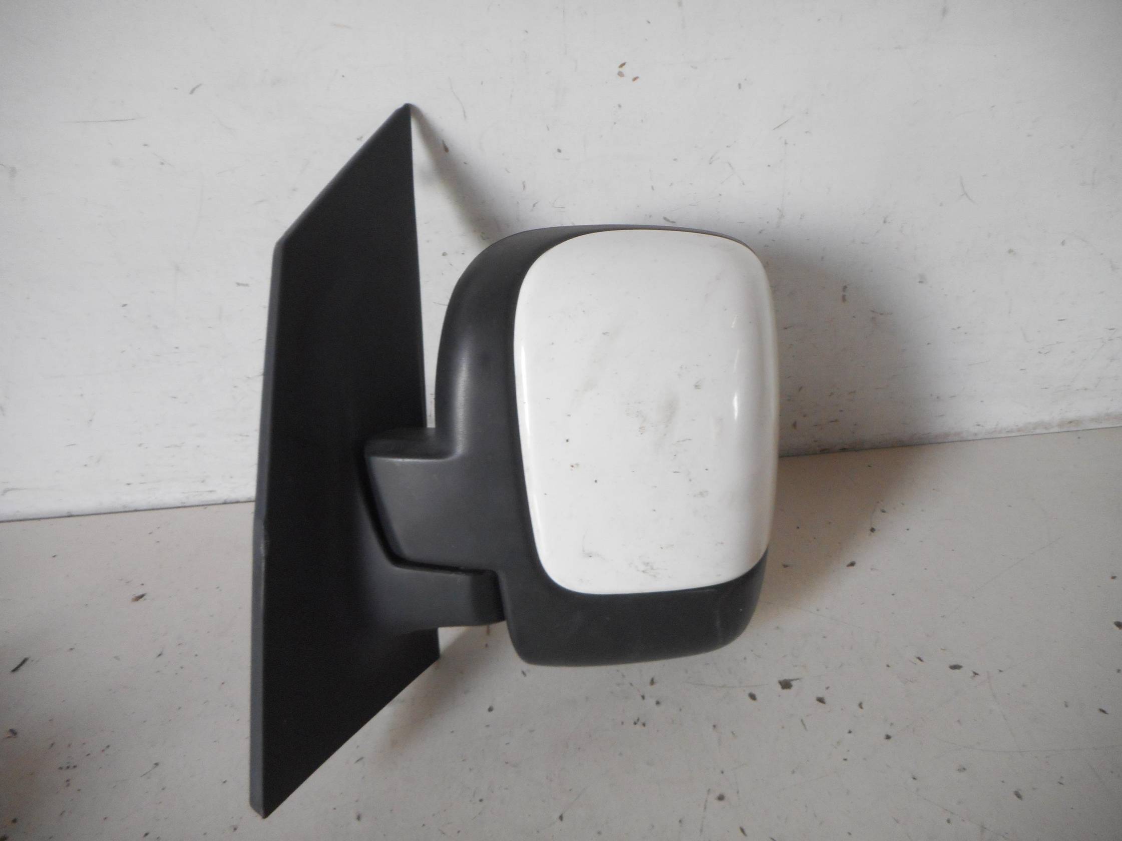 Retrovisore est. regolaz. elettr. sx.